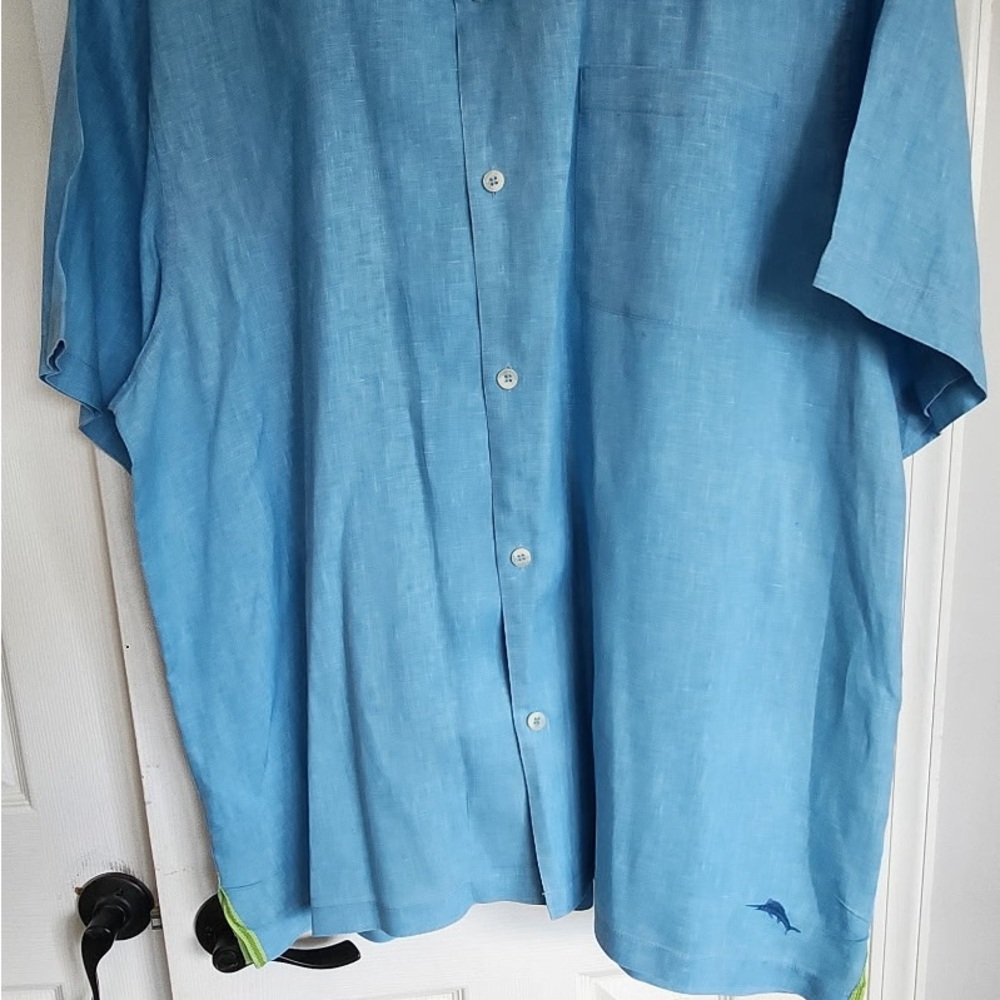 NWT Tommy Bahama Light Blue Casual Button Down Shirt